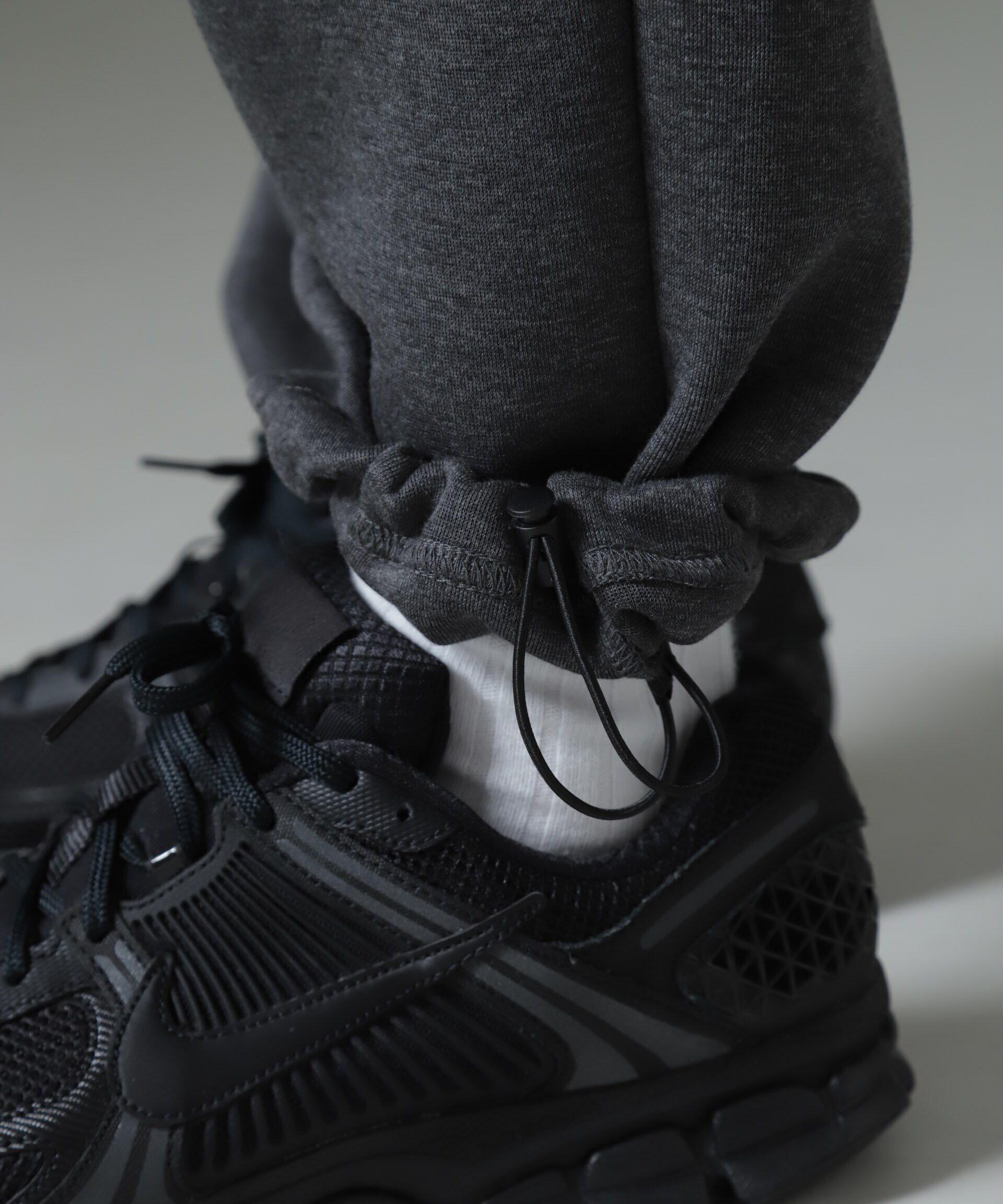 nano･universe「ボンディングトレーナーパンツ」|チノ|