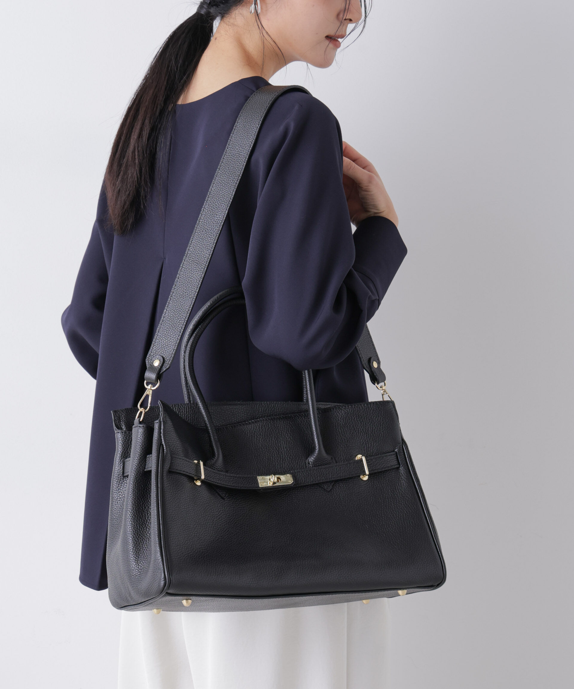 nano･universe「AULENTTI/レザーターンロックモチーフビッグトート」|ショルダー・メッセンジャー|