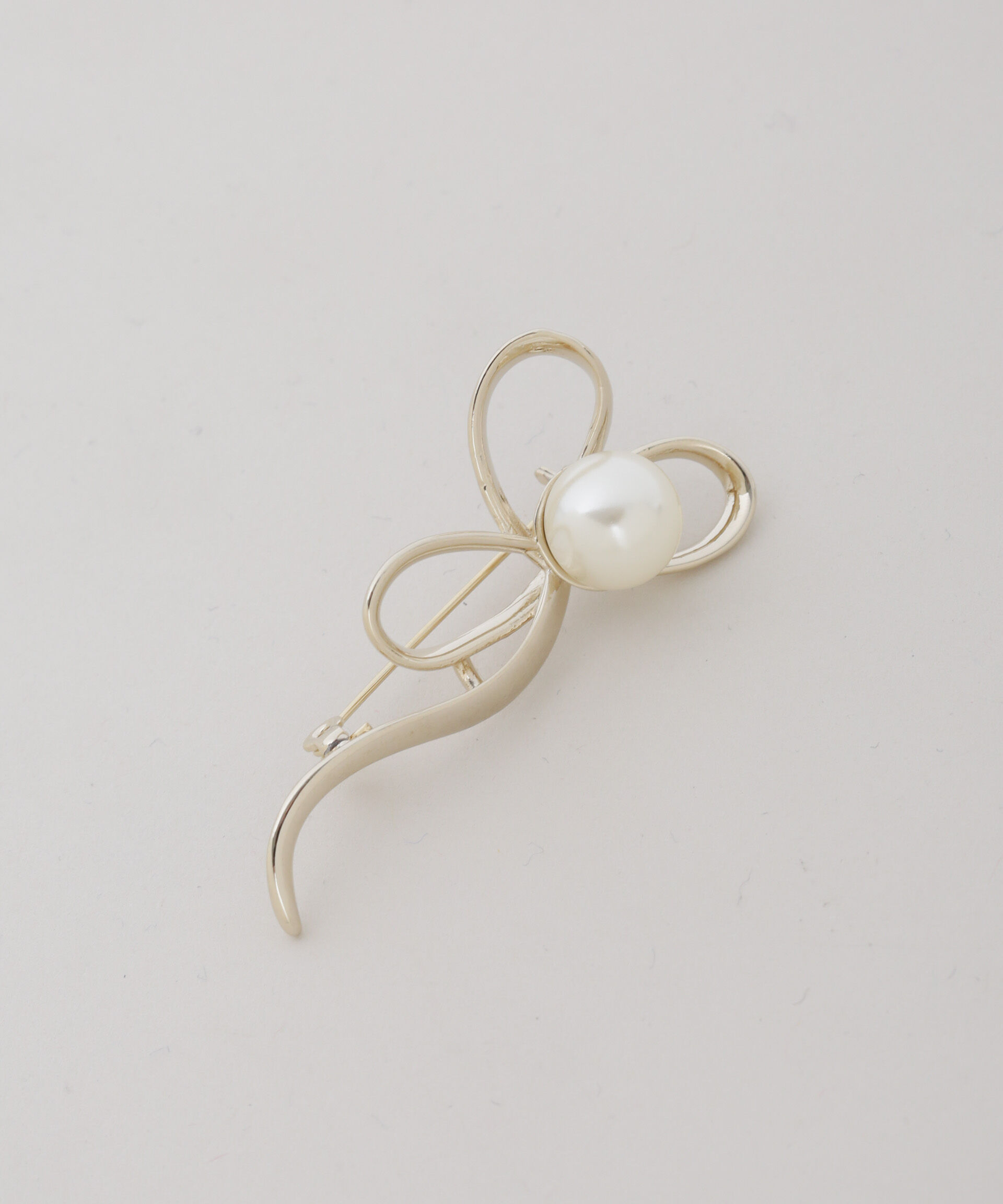 nano･universe「フェイクパールリボンブローチ」|その他|