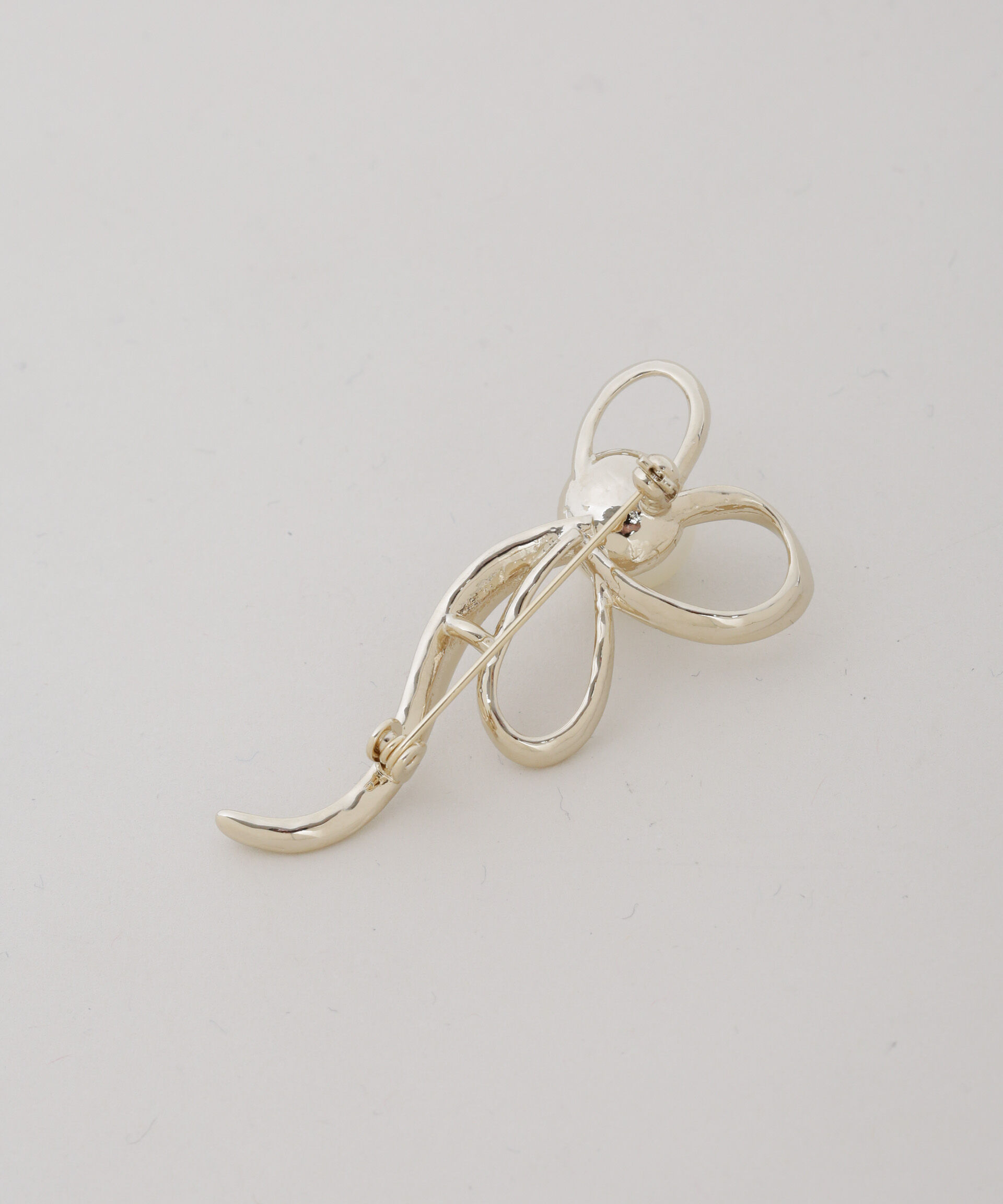 nano･universe「フェイクパールリボンブローチ」|その他|