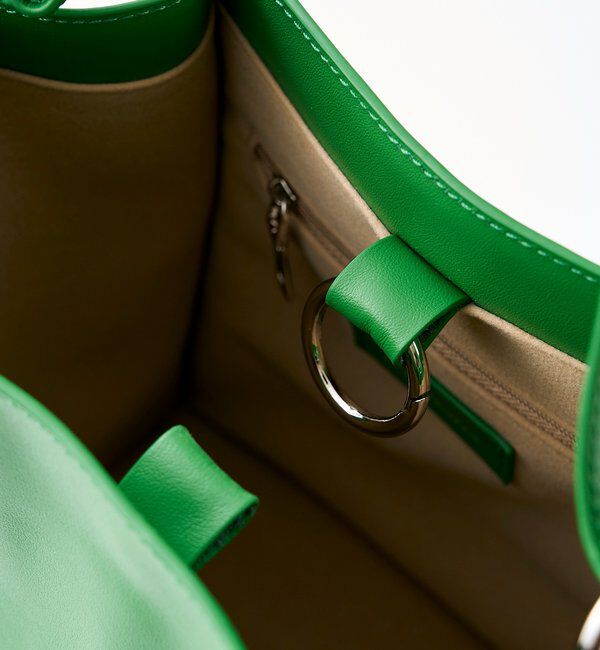  「予約【5段階の長さ調節可能】スムース牛革スクエアショルダー」|ショルダー・メッセンジャー|