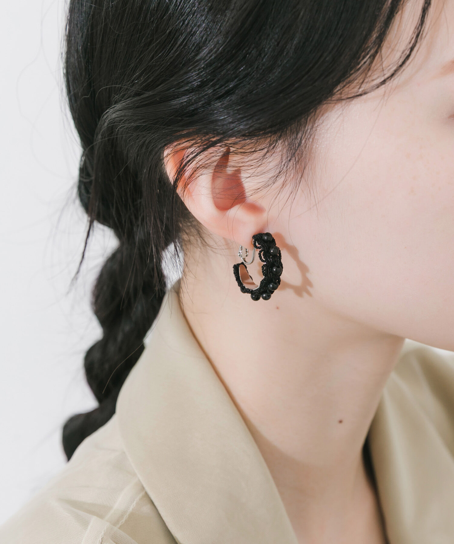 SMELLY「ビーズレースフープイヤリング」|イヤリング|