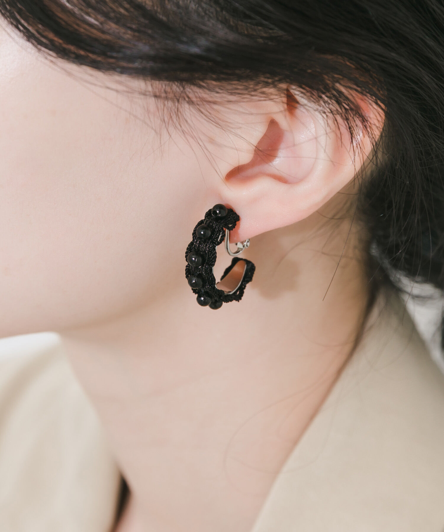 SMELLY「ビーズレースフープイヤリング」|イヤリング|