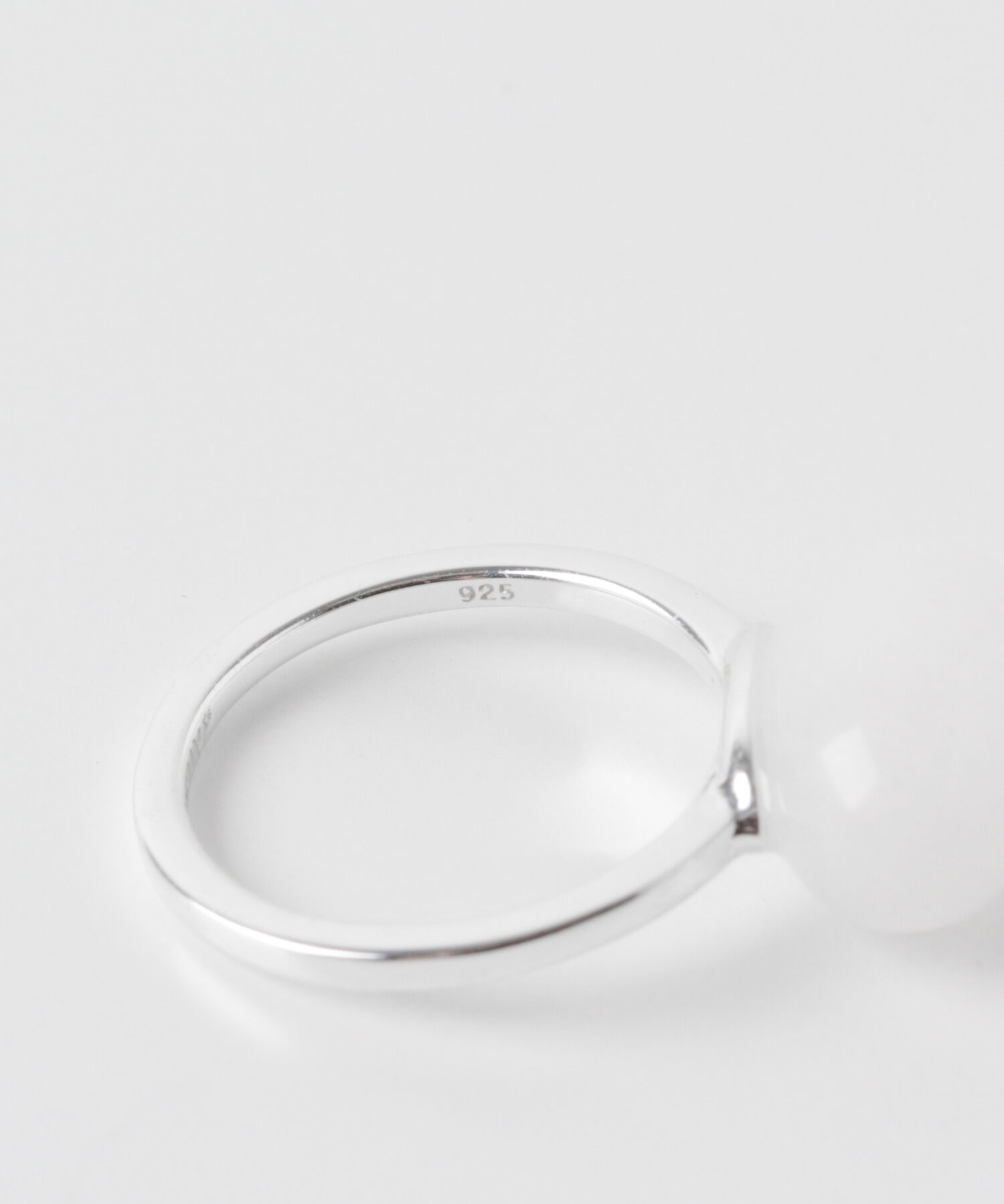 SMELLY「SMELLY so&rsquo;　oval white jade ring」|リング|