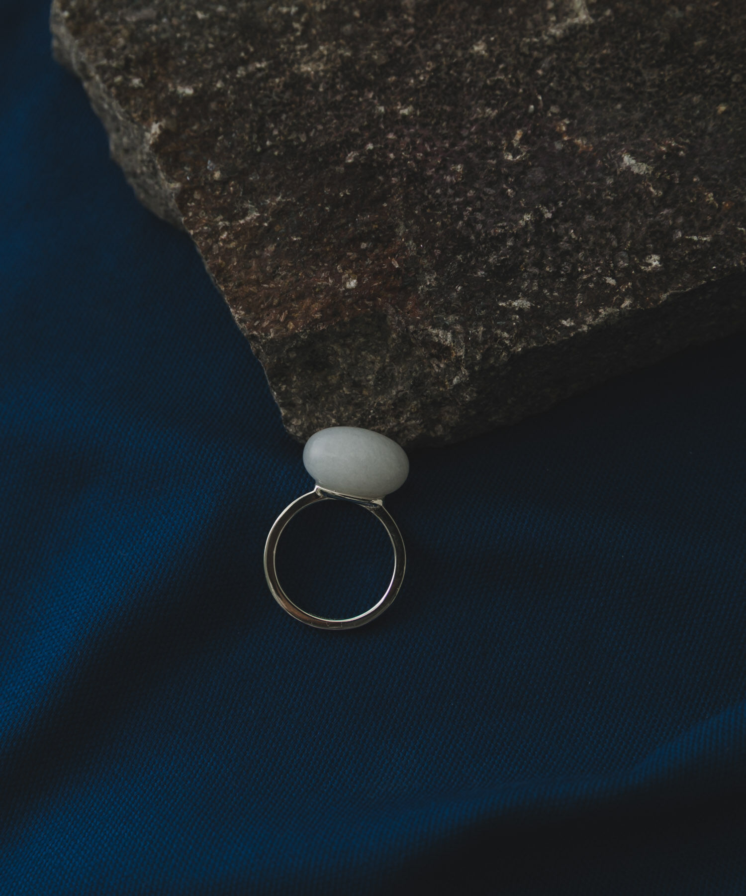 SMELLY「SMELLY so&rsquo;　oval white jade ring」|リング|