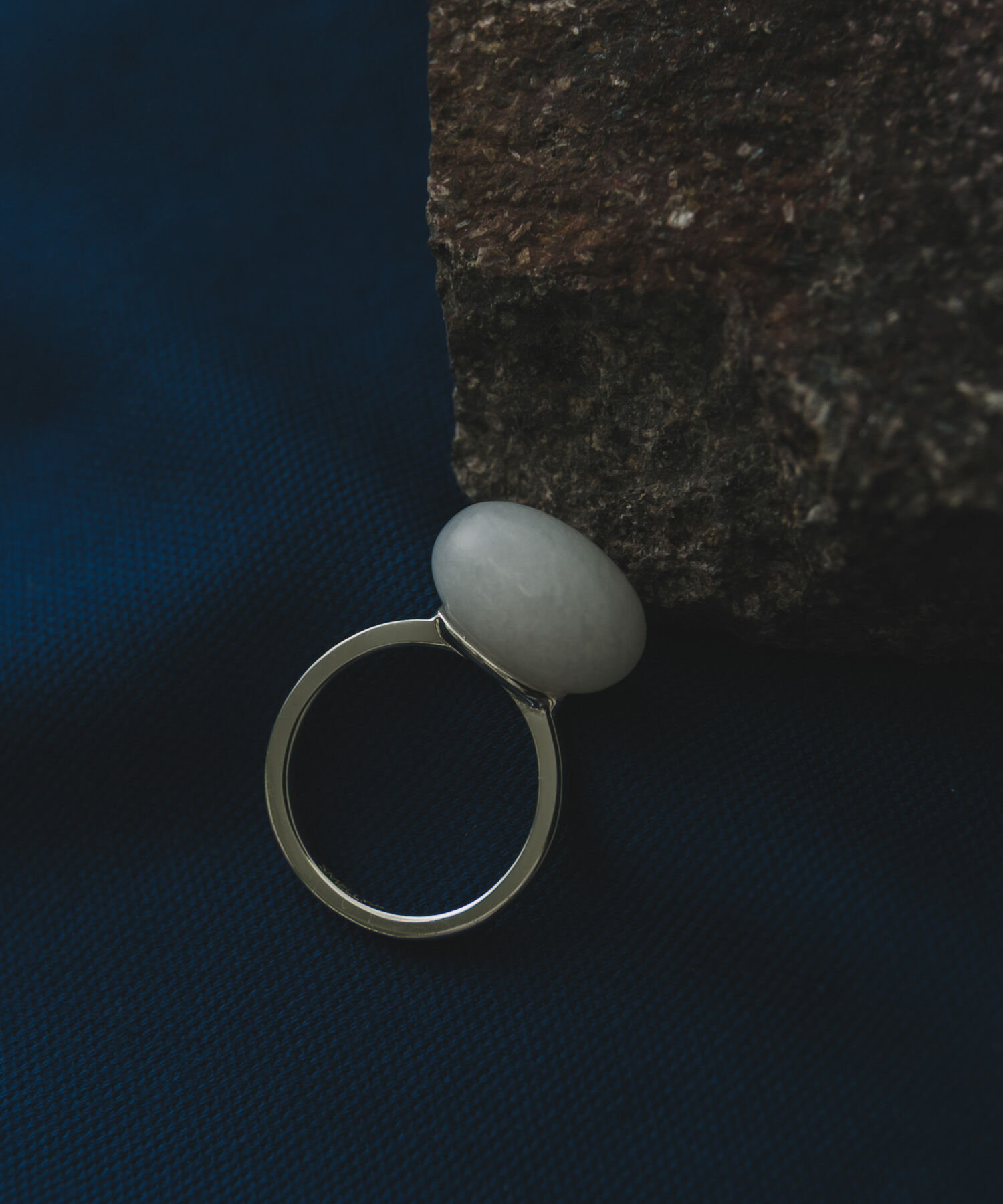 SMELLY「SMELLY so&rsquo;　oval white jade ring」|リング|