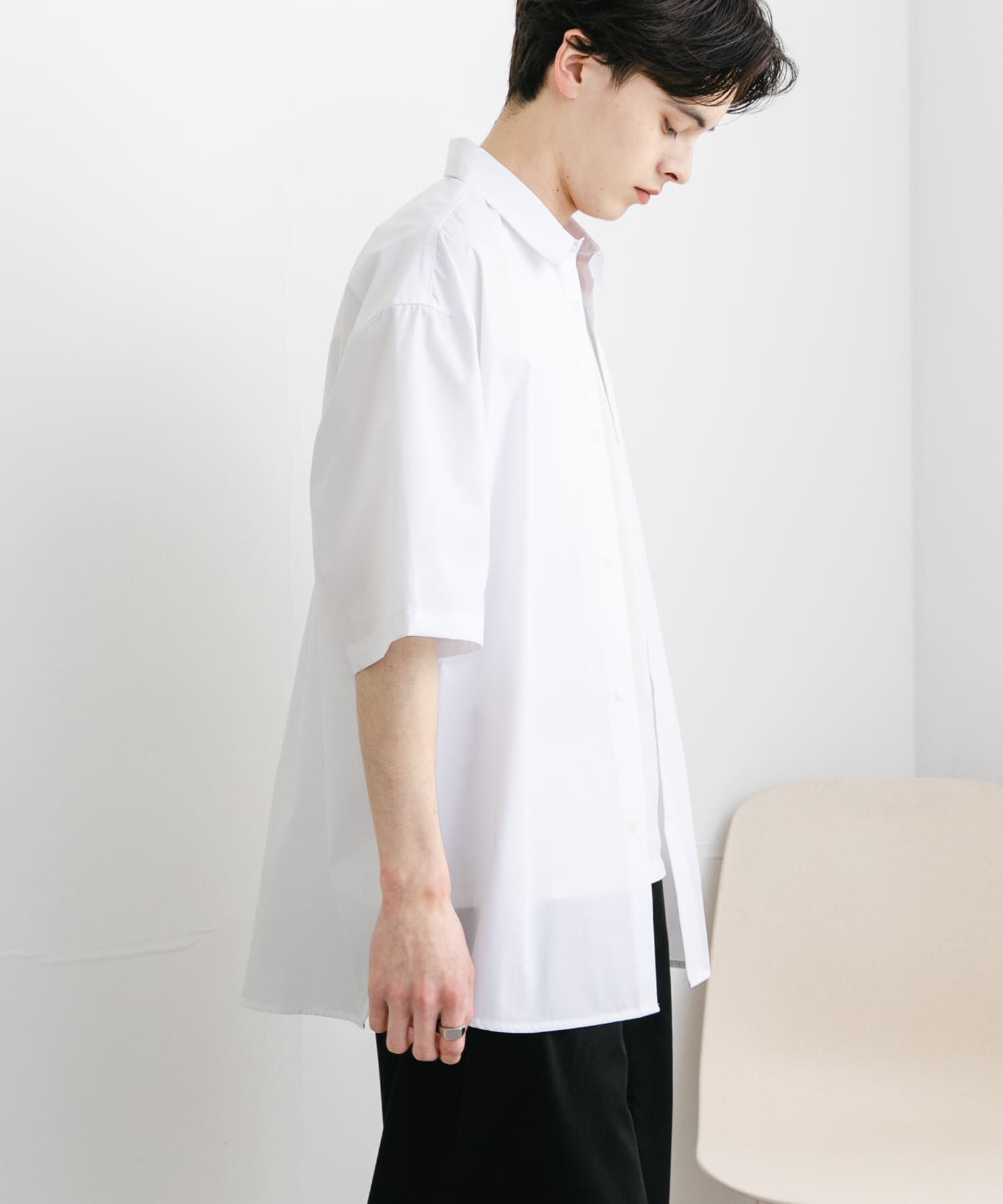 SENSE OF PLACE by URBAN RESEARCH「『ﾕﾆｾｯｸｽ』ﾘﾗｯｸｽﾌｨｯﾄﾚｷﾞｭﾗｰｶﾗｰｼｮｰﾄｽﾘｰ 」|シャツ・ブラウス|