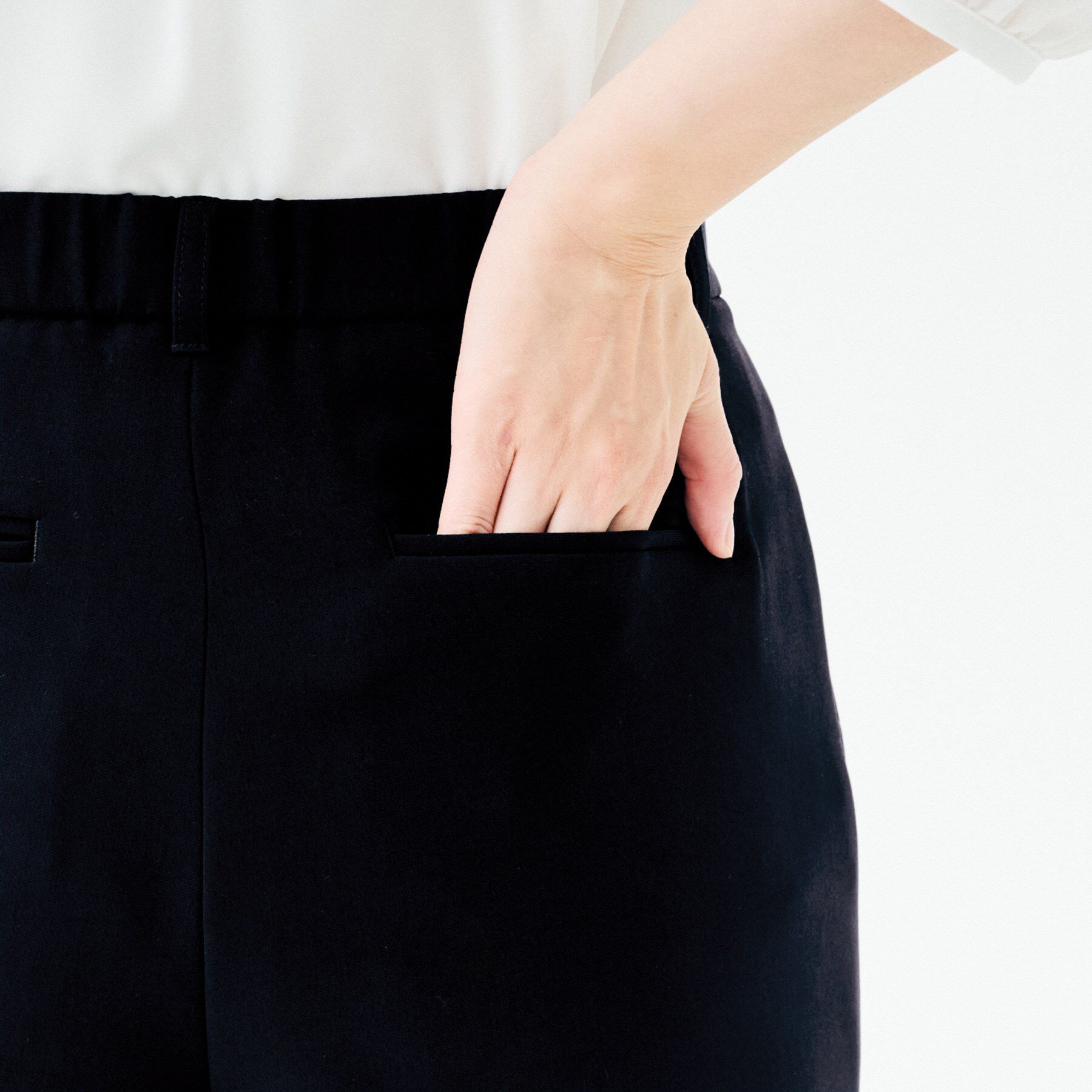 UNTITLED「【洗えるスーツ/ストレッチ性/後ろウエストゴム】テーパードパンツ」|その他|