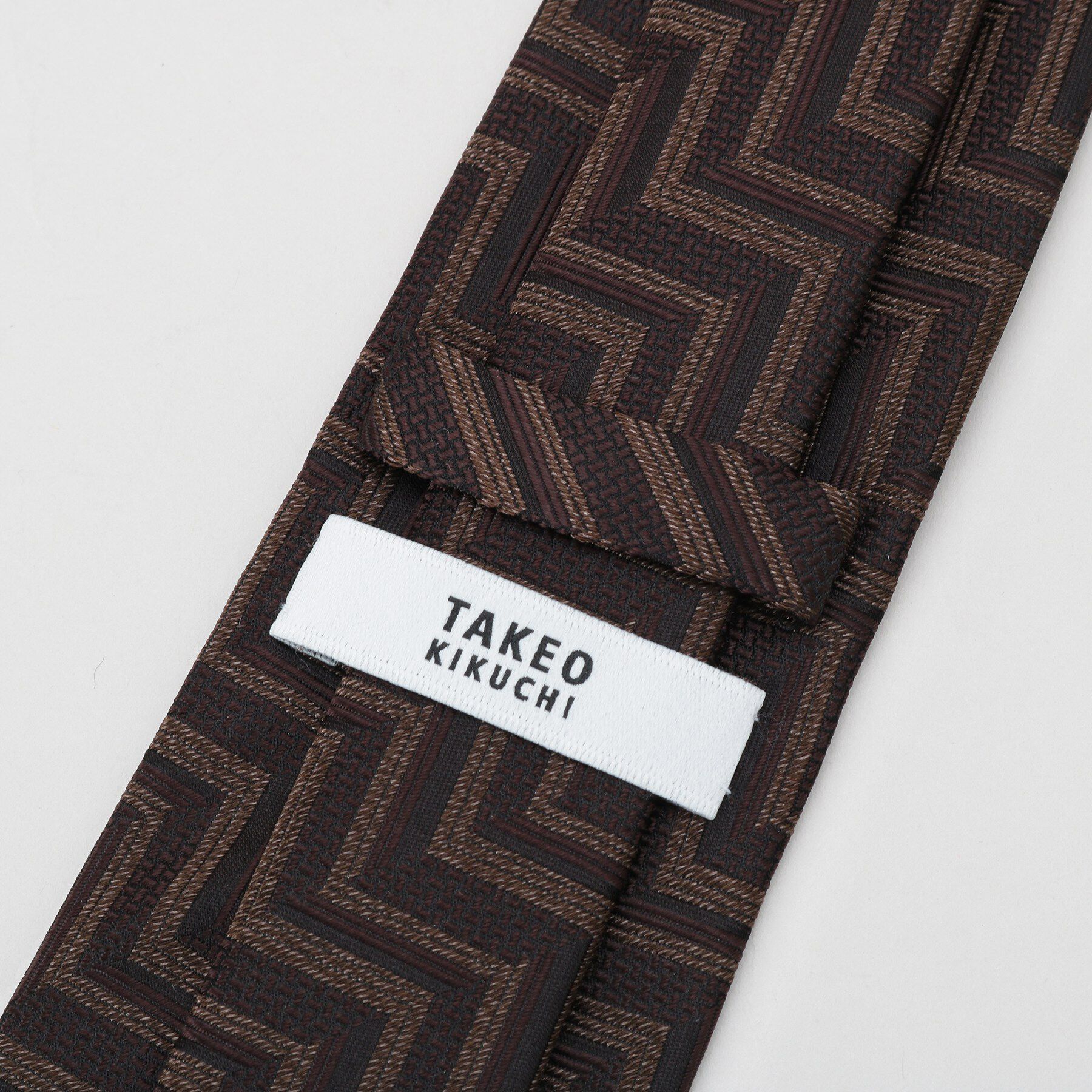 TAKEO KIKUCHI「フィラメントシルク 網代文様シャドーストライプネクタイ」|ネクタイ・蝶ネクタイ|