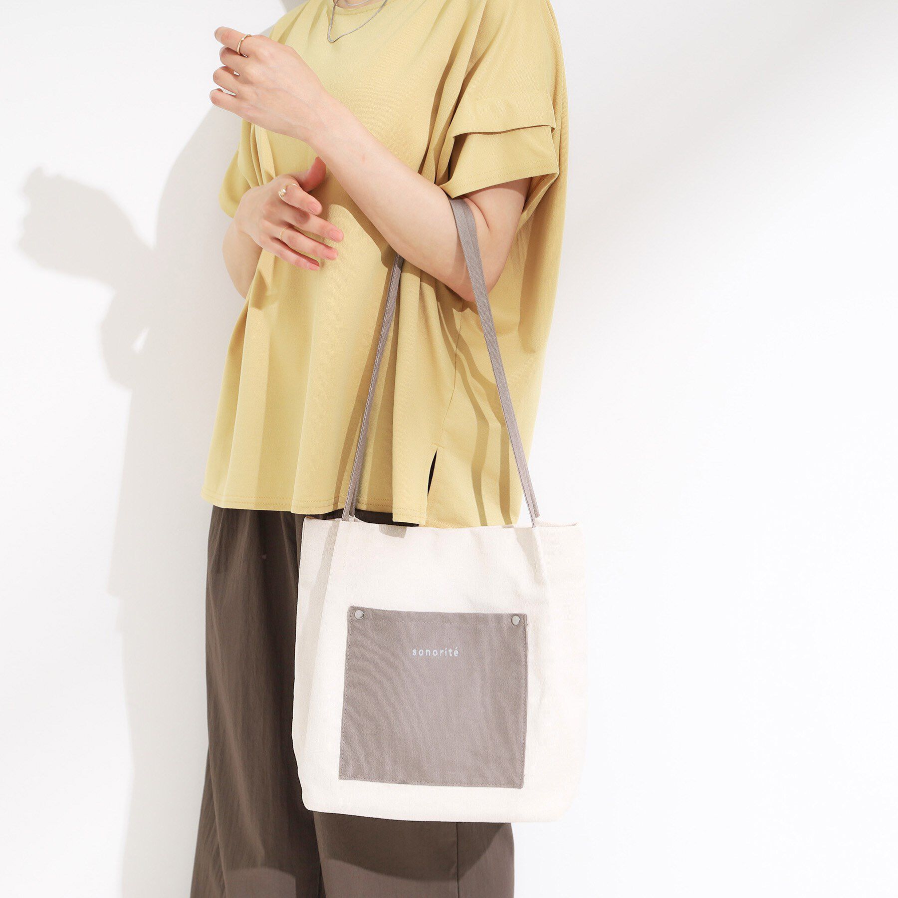 SHOO･LA･RUE「シンプルだから使いやすい つまみハンドル帆布トートバッグ」|トートバッグ|