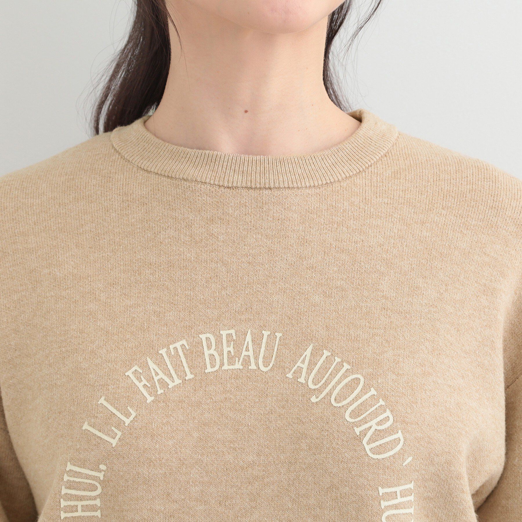 SHOO･LA･RUE「【洗濯機可/S-LL】もちもちタッチで柔らかい肌触り スウェットライクロゴニット」|ニット・セーター|