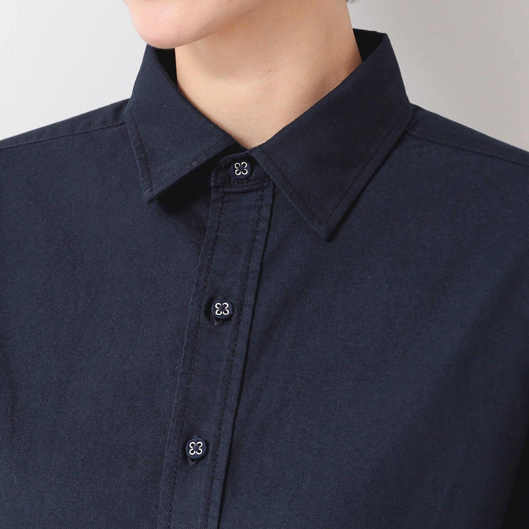 Dessin「【ユニセックス】刺繍入りオックスシャツ」|シャツ・ブラウス|