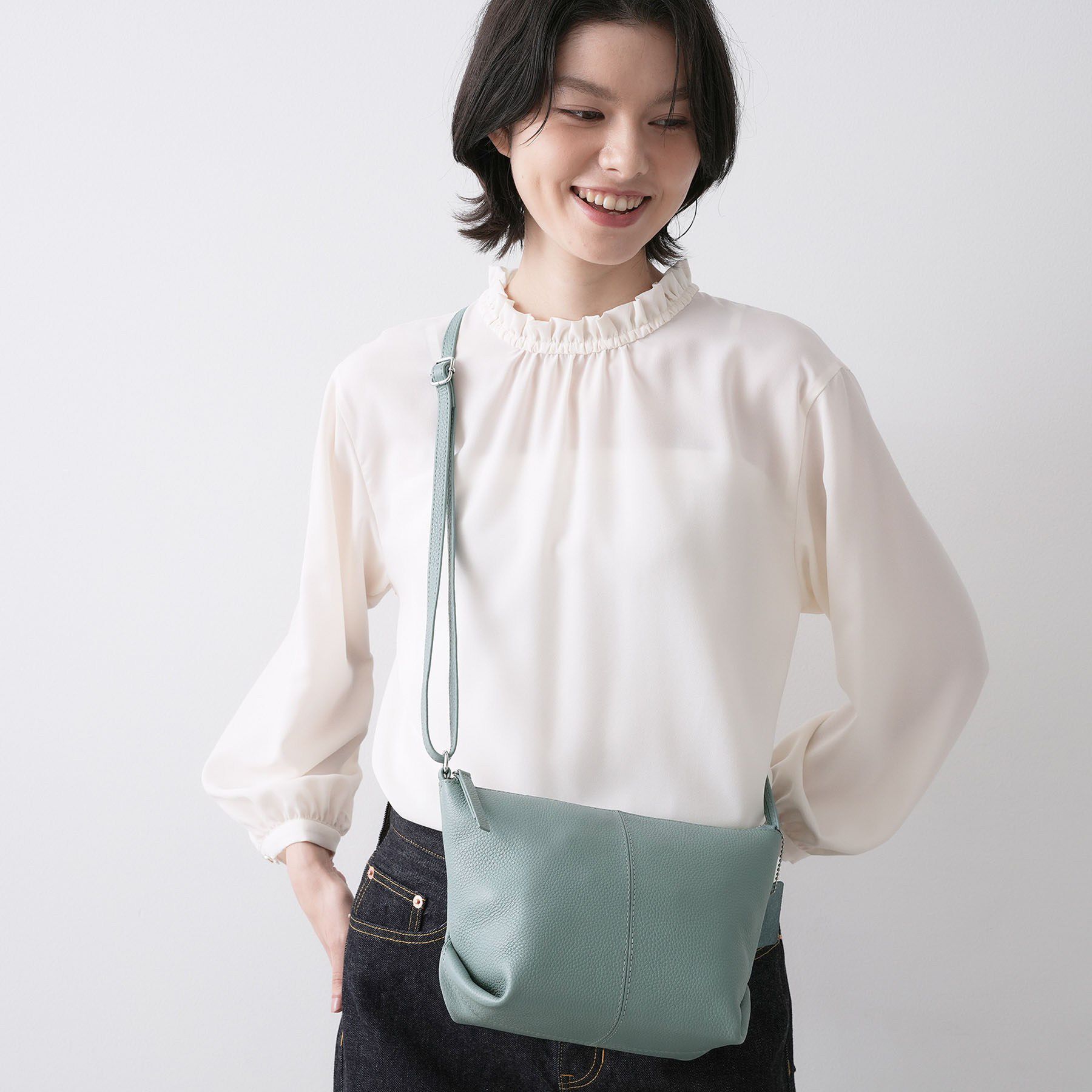 Dessin「本革ミニショルダー」|ショルダー・メッセンジャー|