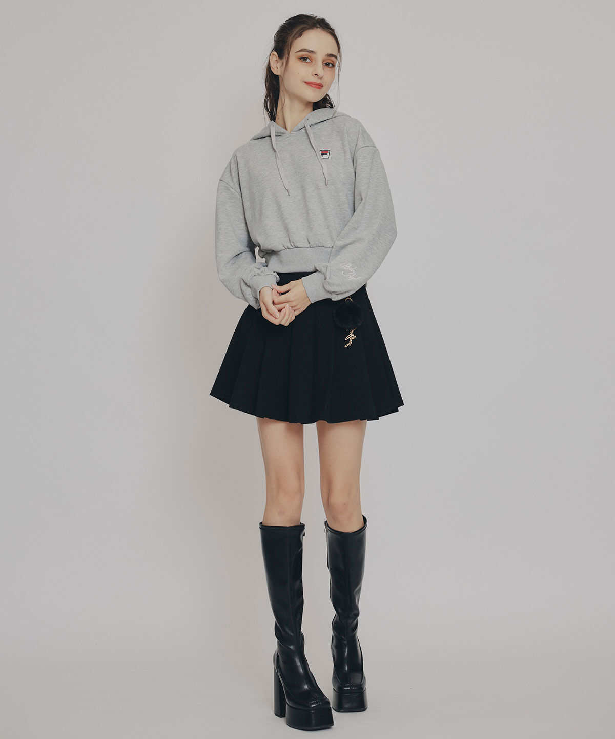 REDYAZEL「［FILA&times;REDYAZEL］サガラロゴコンパクトフーディ」|パーカー|