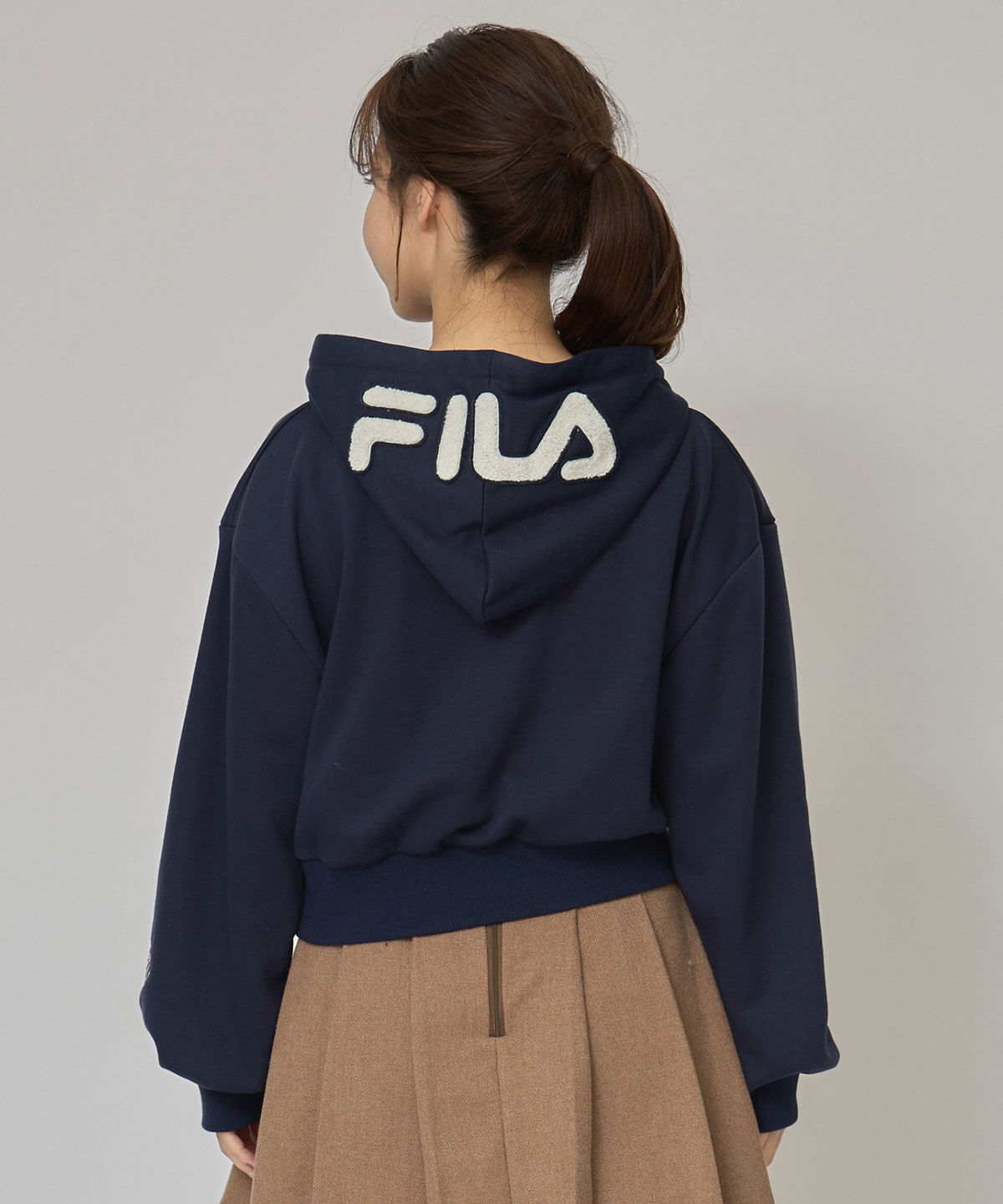 REDYAZEL「［FILA&times;REDYAZEL］サガラロゴコンパクトフーディ」|パーカー|