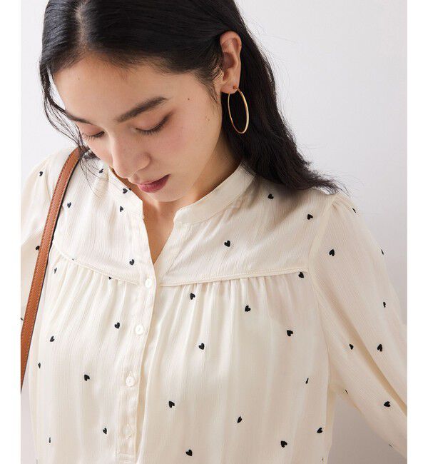 VIS「ハートモチーフ刺繍ブラウス/イージーケア」|シャツ・ブラウス|オフホワイト(15)