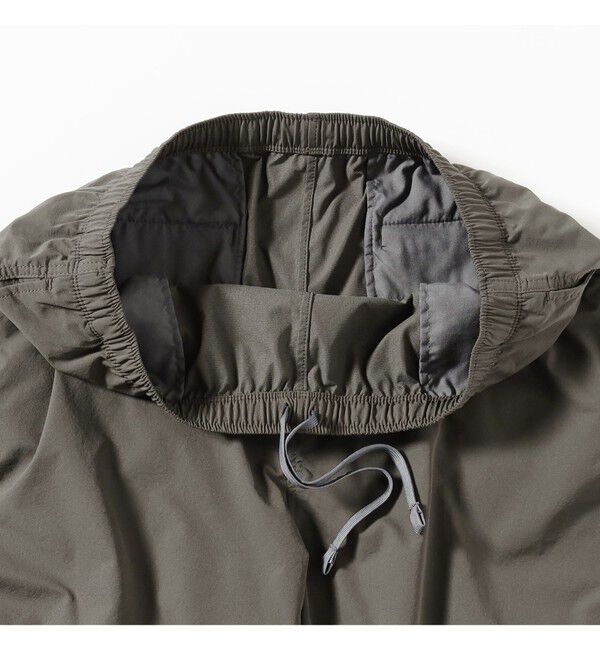 BEAMS「ワイドストレートフィット パッカリング イージーパンツ」|チノ|