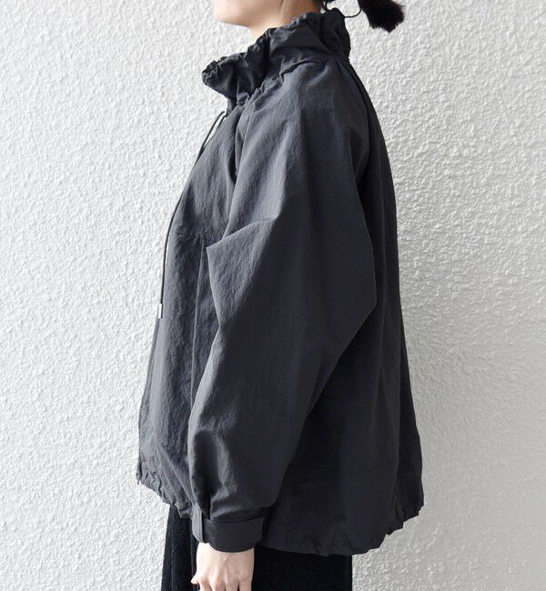 SHIPS any「《予約》SHIPS any:〈洗濯機可能〉ナイロン タスラン ギャザー スタンドカラー ブルゾン」|ブルゾン・スタジャン|