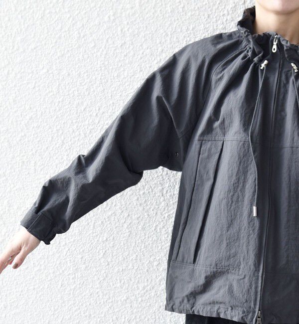 SHIPS any「《予約》SHIPS any:〈洗濯機可能〉ナイロン タスラン ギャザー スタンドカラー ブルゾン」|ブルゾン・スタジャン|