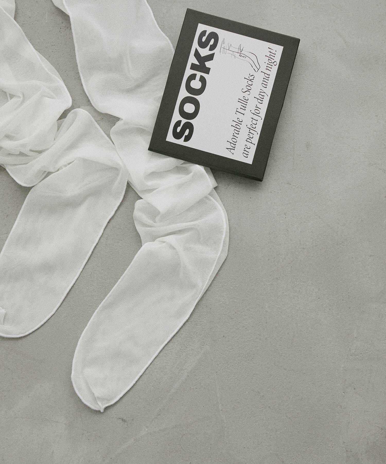 ADAM ET ROPE'「チュールシアーロングルーズソックス」|ソックス|ホワイト(10)