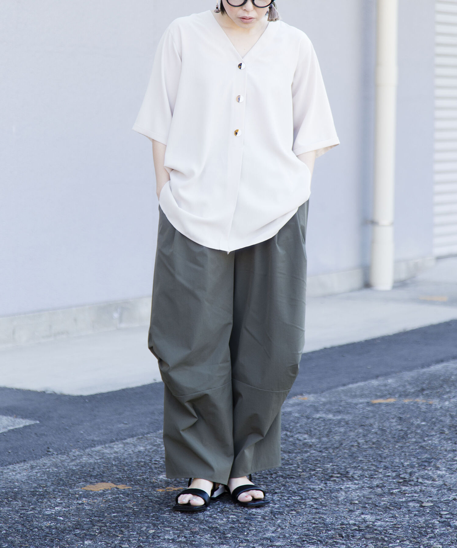  「【WEB限定アイテム】ﾊﾞｯｸﾀｯｸﾌﾞﾗｳｽ」|シャツ・ブラウス|