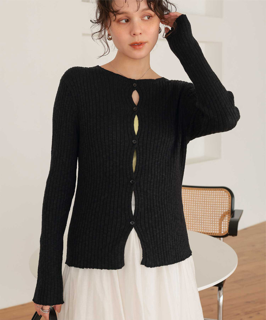 titivate「コンパクトリブニットカーディガン」|ニット・セーター|ブラック