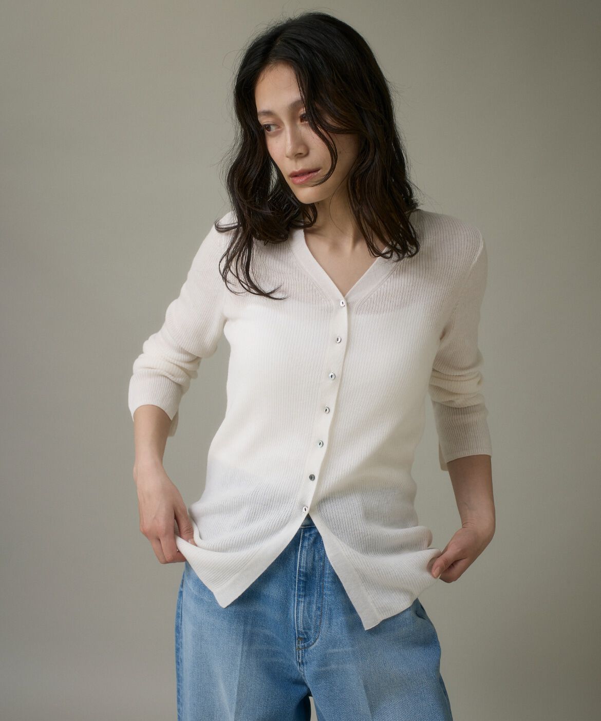 DAY by DAY it&rsquo;s international「Vネックリブニットカーディガン《Melty air wool》」|カーディガン|オフホワイト1