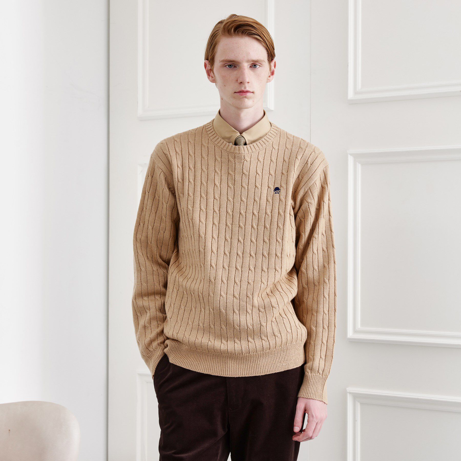 TAKEO KIKUCHI「【LIMITED】ワンポイント刺繍ケーブルニット」|ニット・セーター|ベージュ(052)
