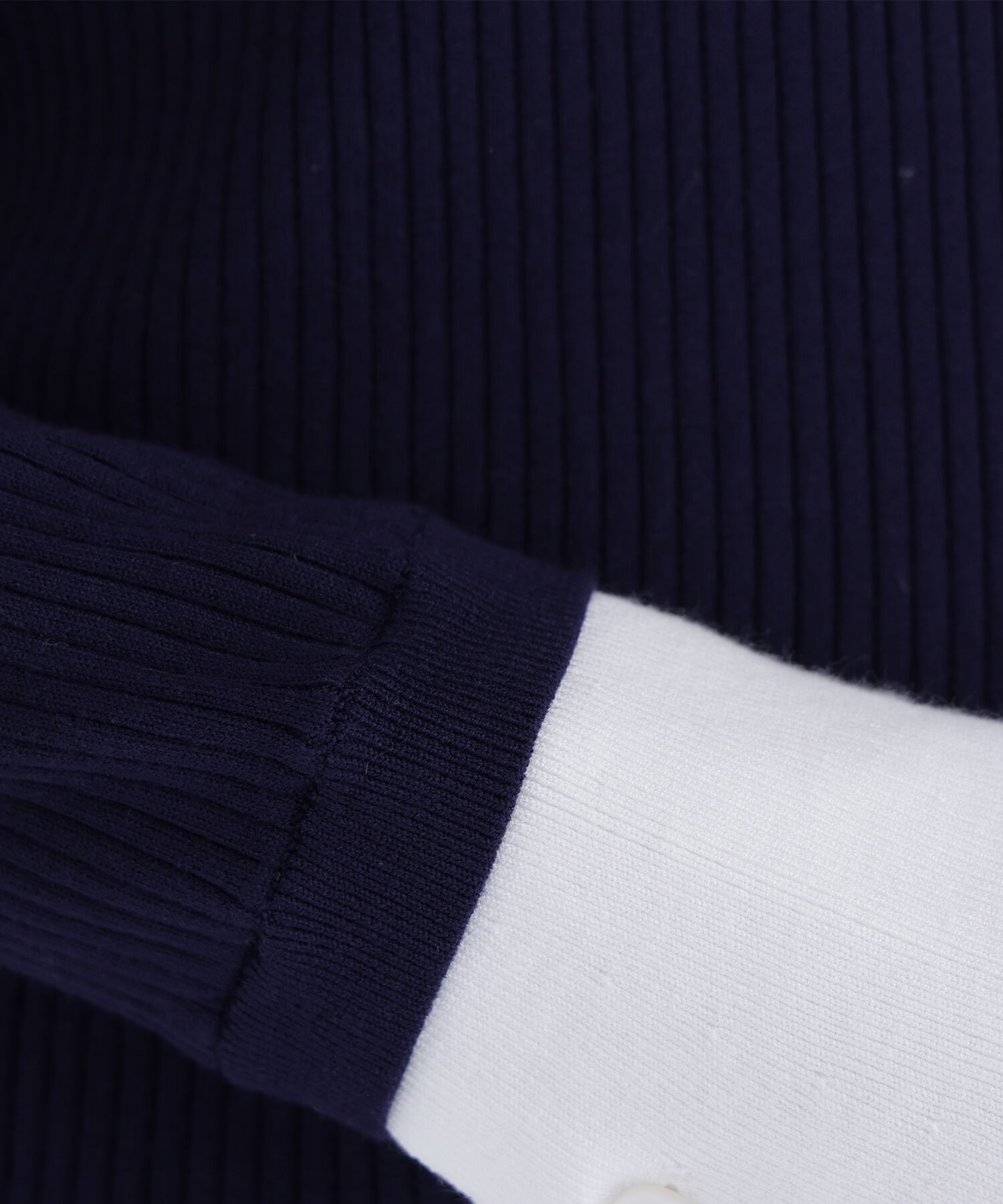  「ダブルカラーVネックリブニット」|ニット・セーター|