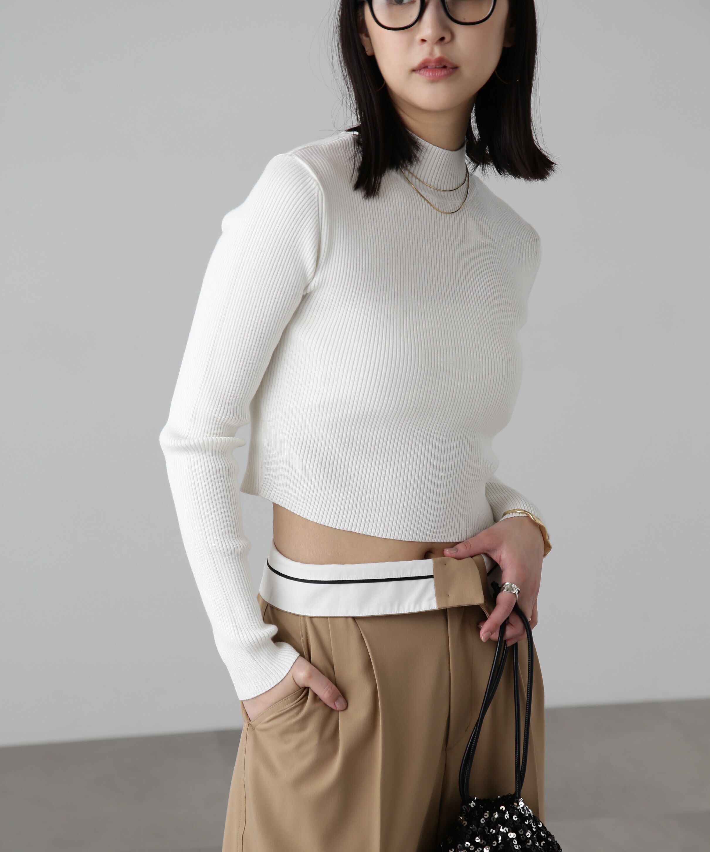  「ハイネックショート丈リブニット」|ニット・セーター|オフ