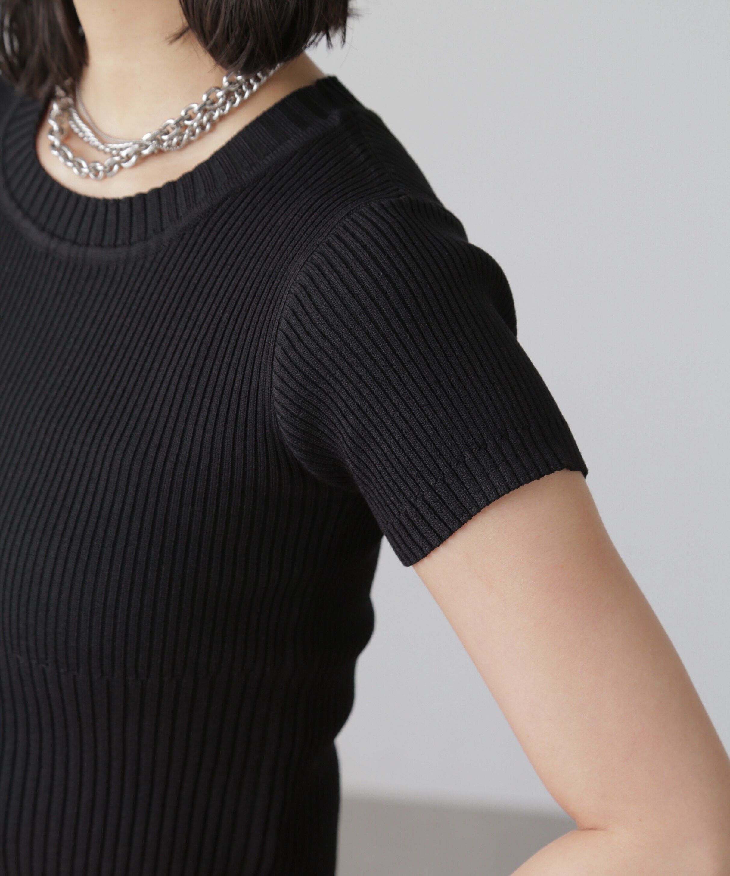  「ショート丈クルーネックリブニット」|ニット・セーター|