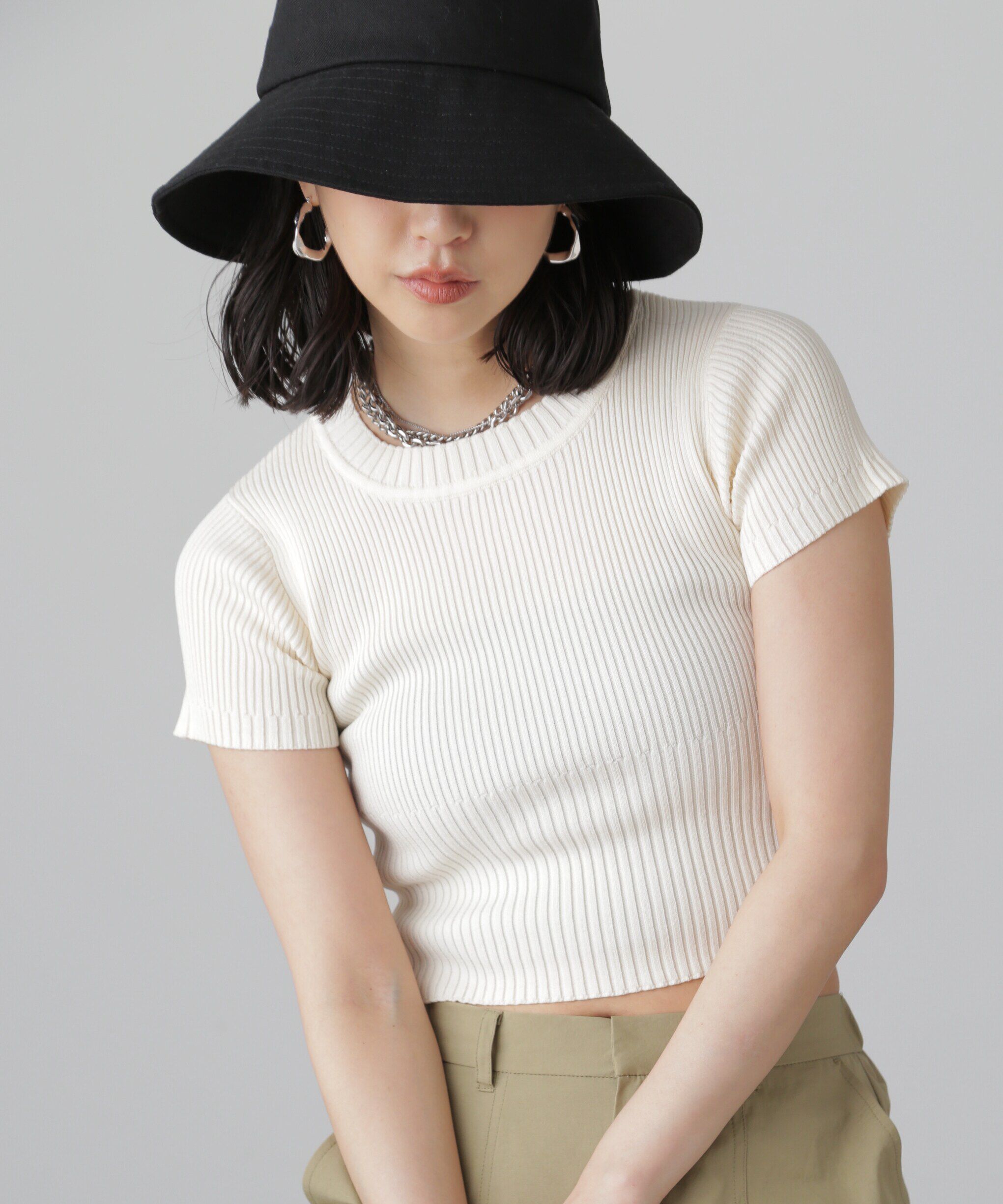  「ショート丈クルーネックリブニット」|ニット・セーター|