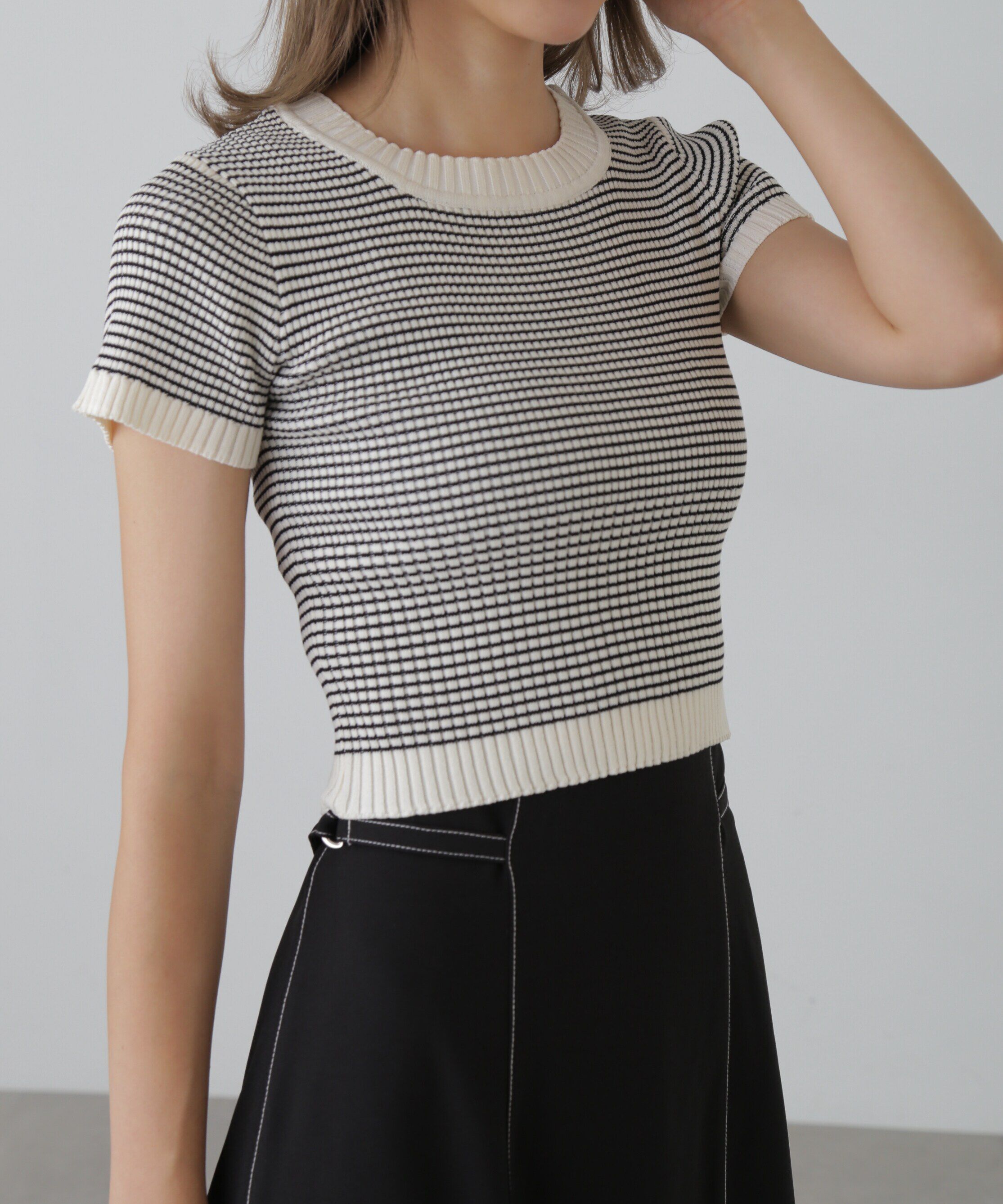  「ショート丈クルーネックリブニット」|ニット・セーター|