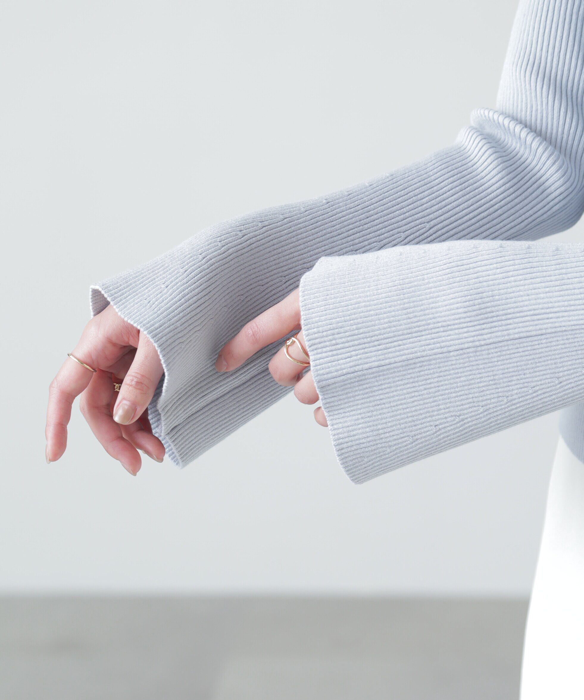  「〈洗える〉マシンウォッシャブルフレアスリーブニット」|ニット・セーター|