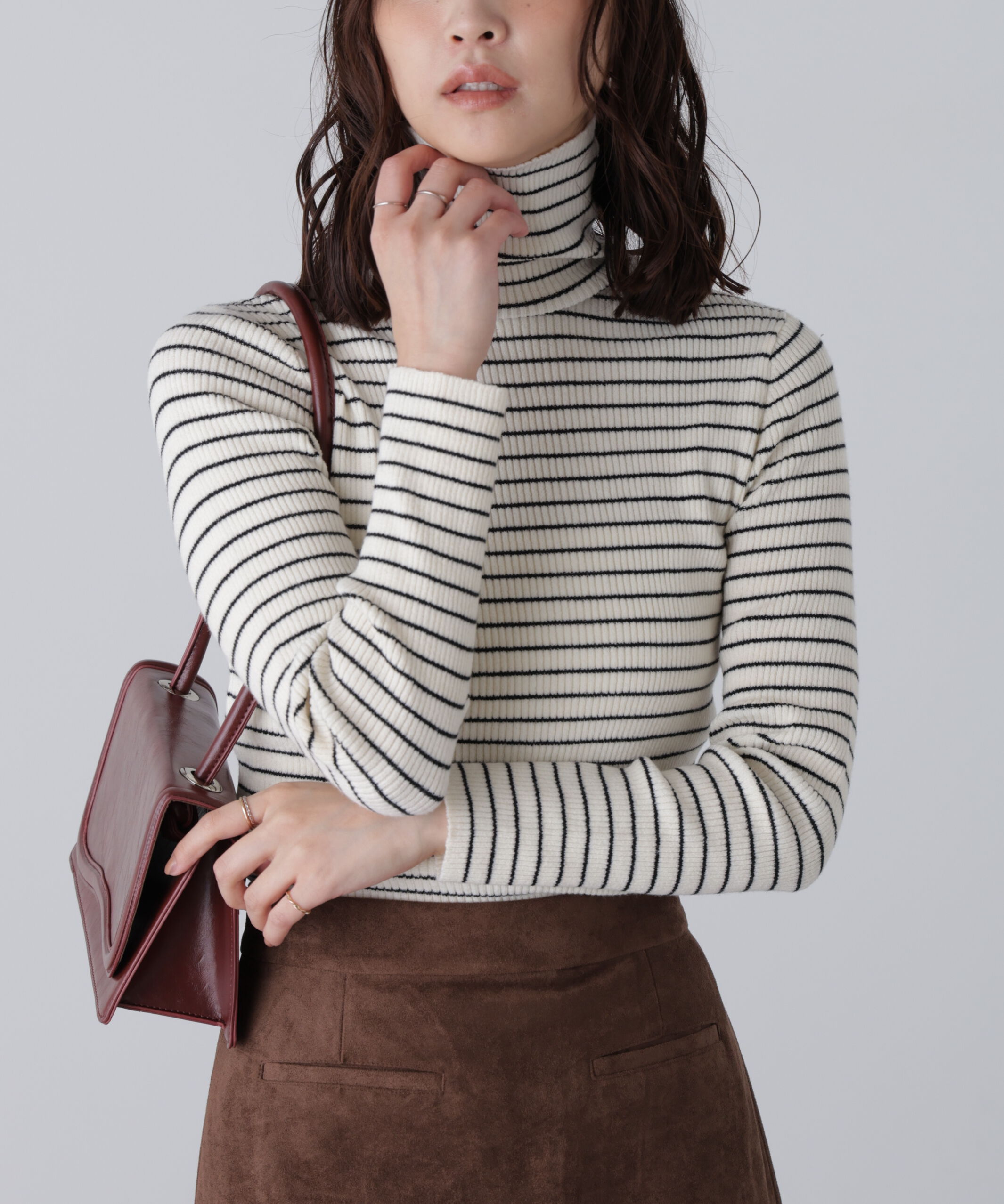  「タートルネックリブニット」|ニット・セーター|ホワイト&times;ブ  1