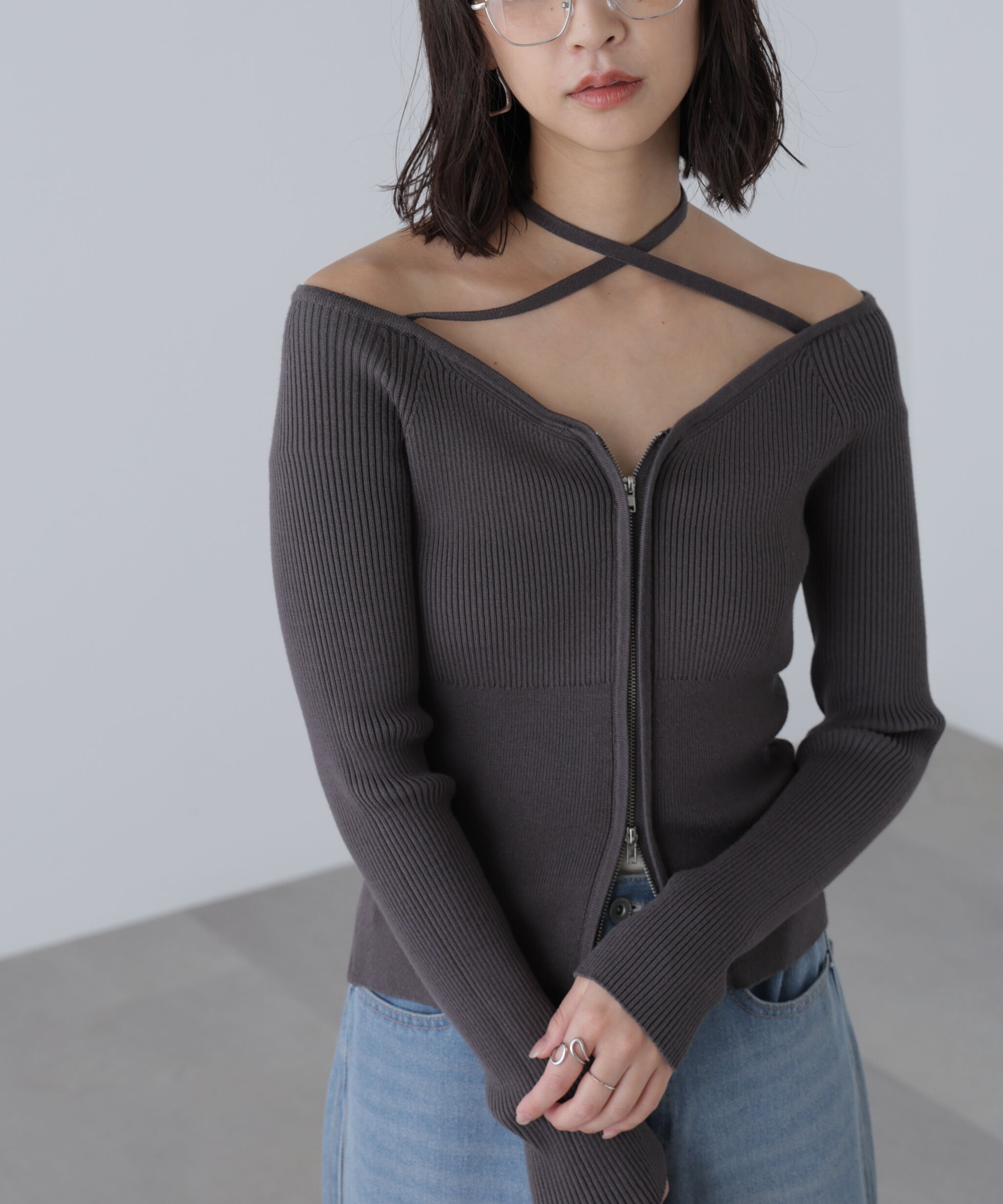  「ジップアップオフショルダーリブニット」|ニット・セーター|