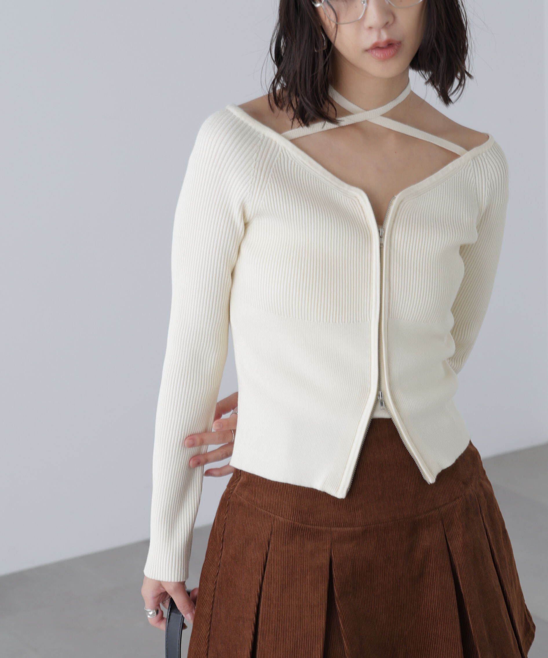 「ジップアップオフショルダーリブニット」|ニット・セーター|