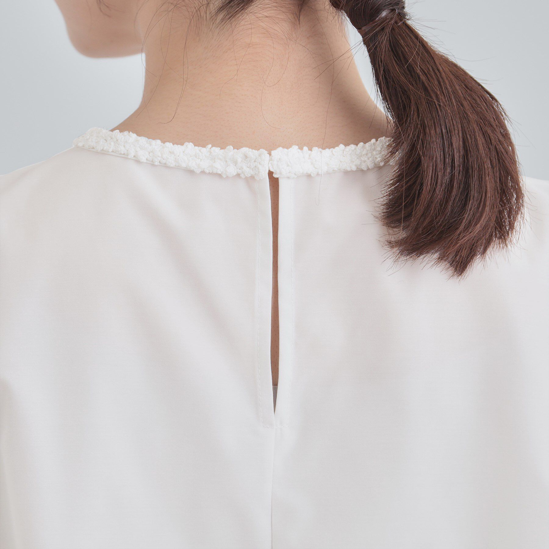 SHOO･LA･RUE「【洗濯機可/S-LL】ジレスタイルに ぽわん袖ブラウス」|シャツ・ブラウス|