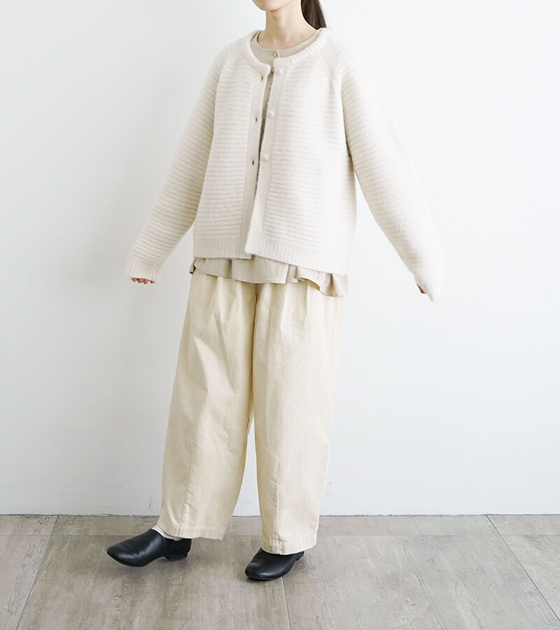 オオカミとフクロウ「オオカミとまるい羊のチャーミー」|カーディガン|