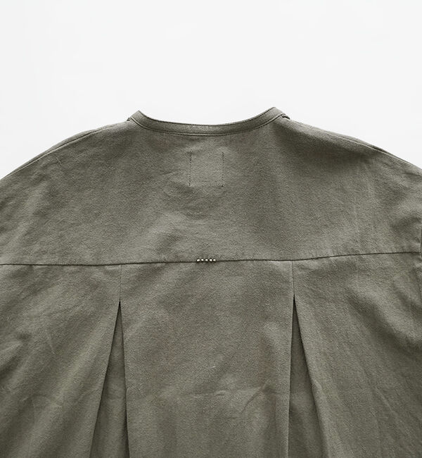 オオカミとフクロウ「オオカミと静かなカフェとオルガンと」|シャツ・ブラウス|