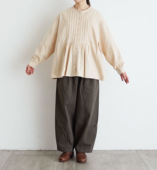 オオカミとフクロウ「オオカミと静かなカフェとオルガンと」|シャツ・ブラウス|