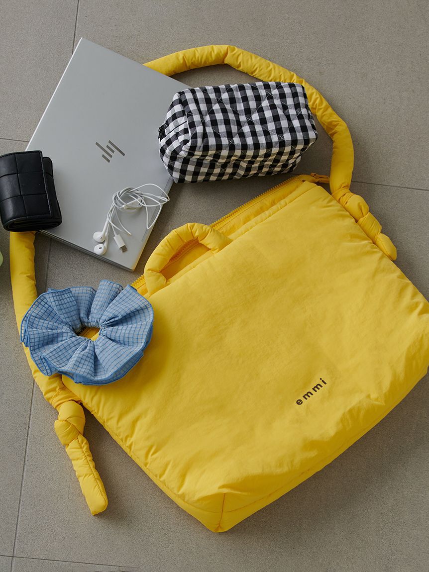 emmi atelier「【限定カラーあり】ナイロンパディングバッグ」|ショルダー・メッセンジャー|YEL