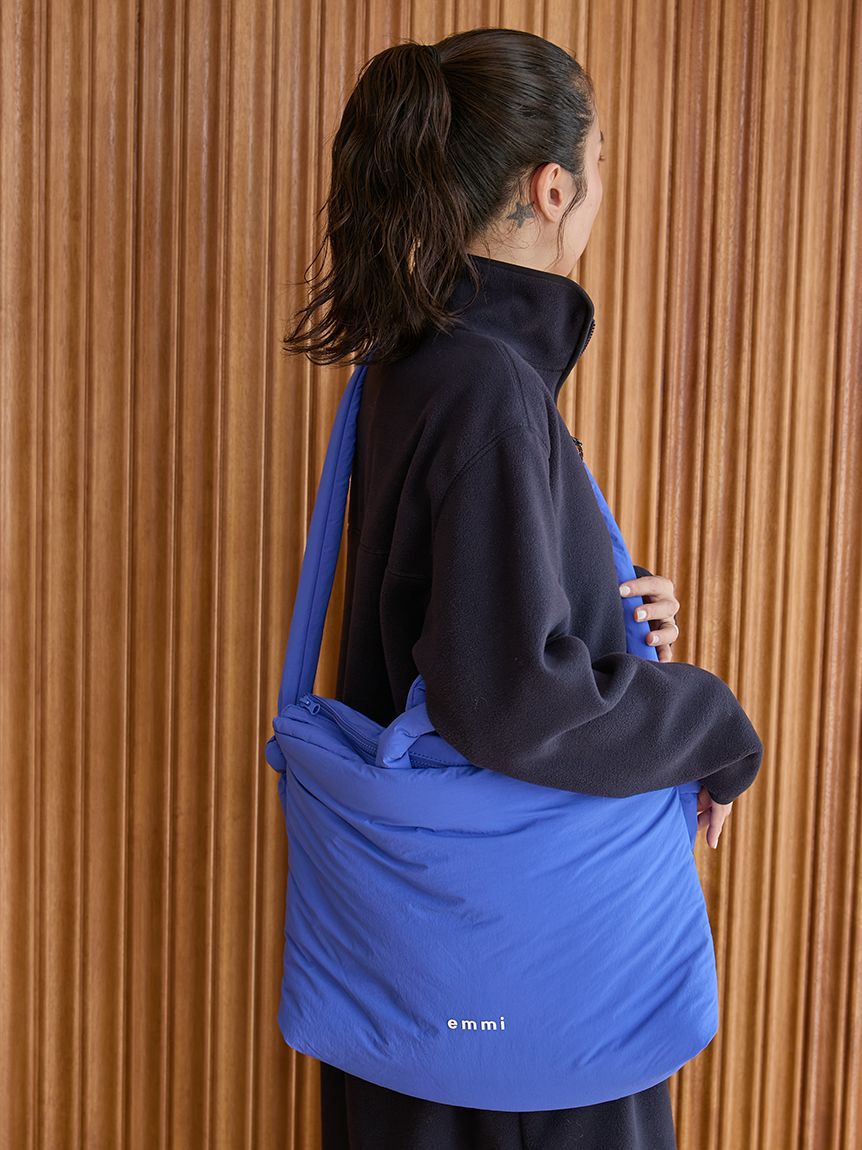 emmi atelier「【限定カラーあり】ナイロンパディングバッグ」|ショルダー・メッセンジャー|BLU