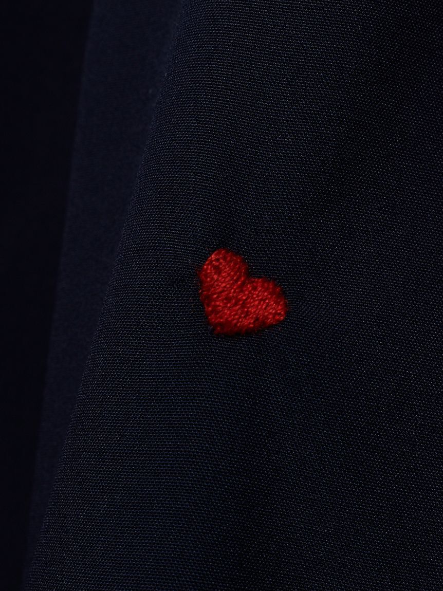 emmi atelier「【HEART】 ハート刺繍ベーシックシャツ」|シャツ・ブラウス|