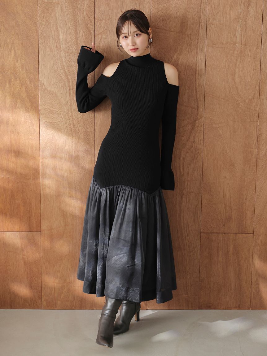 SNIDEL「Sustainableコールドショルダーニットワンピース」|ワンピース|