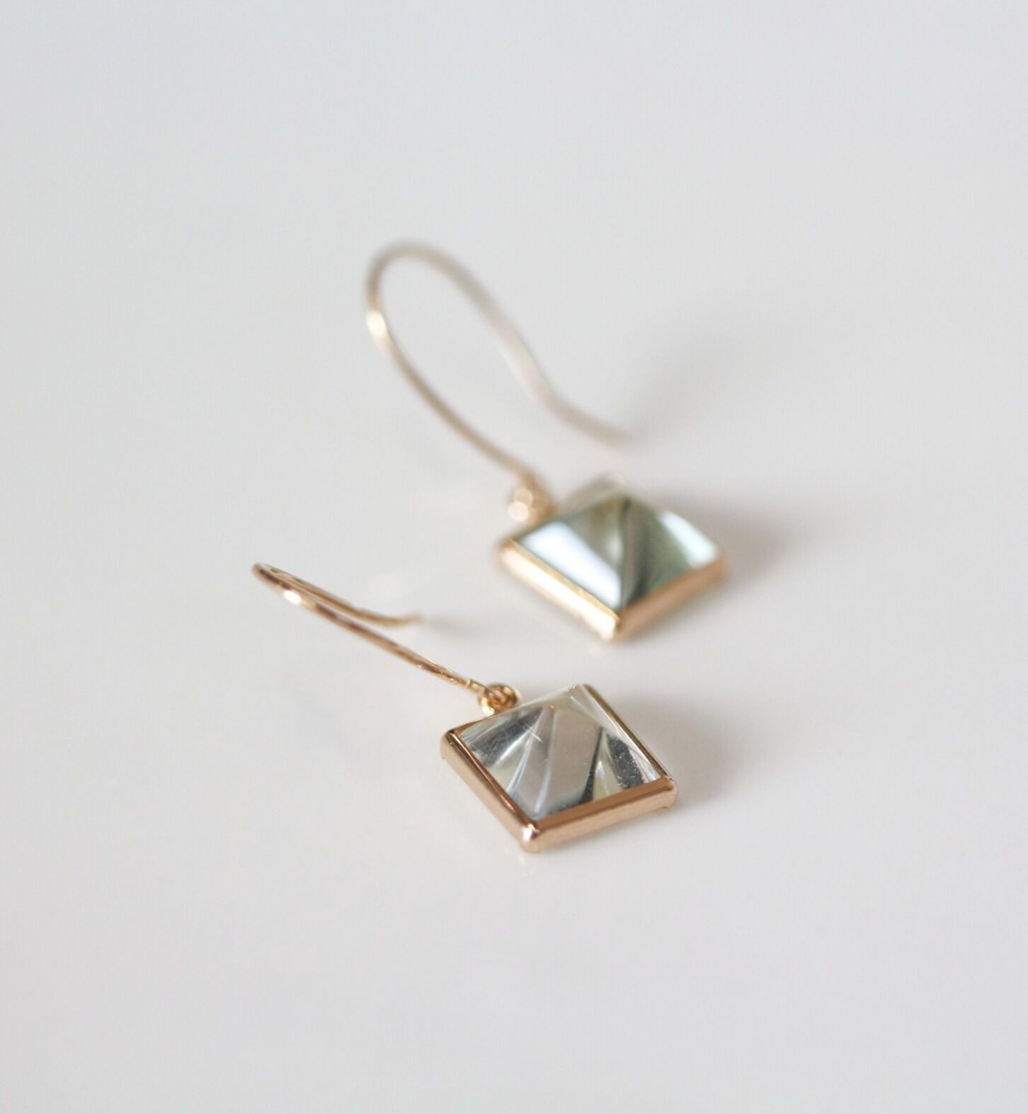  「カラーストーン スクエア フック ピアス | K10YG」|ピアス|