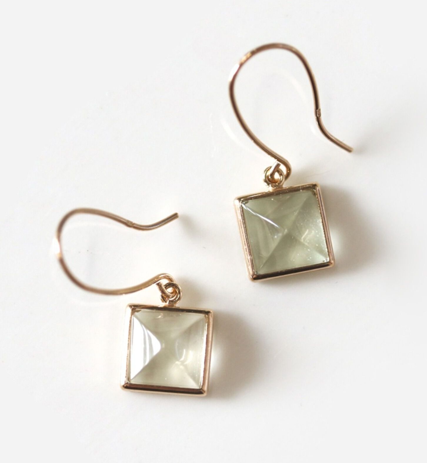  「カラーストーン スクエア フック ピアス | K10YG」|ピアス|