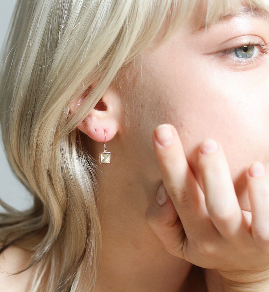  「カラーストーン スクエア フック ピアス | K10YG」|ピアス|