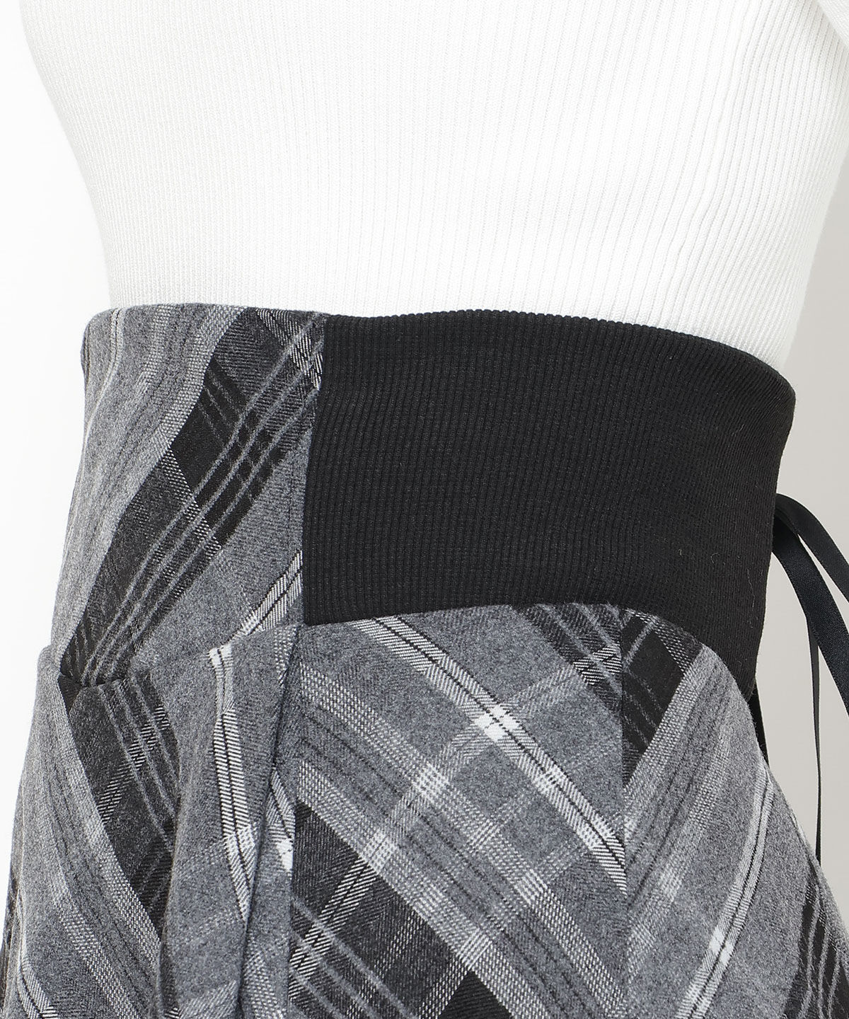 アンドクチュール「サイドリブチェックアシメスカート」|フレア|