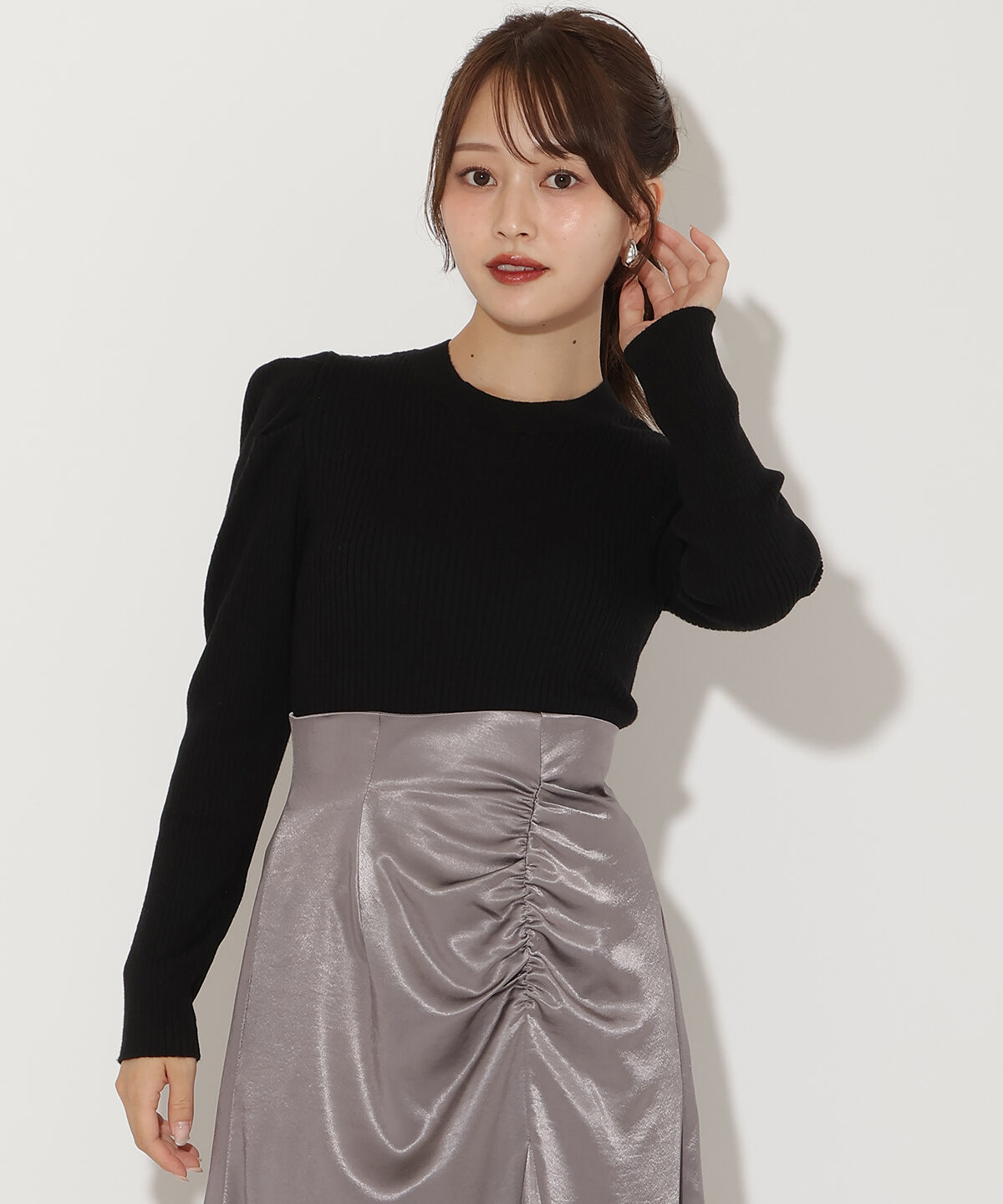 アンドクチュール「肩ギャザーハイネックリブニット」|ニット・セーター|ブラック